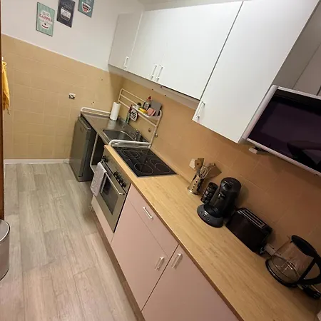 Apartment Ruhige Zentrale Mit Balkon, Uni Fusslaeufig